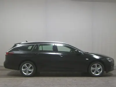 Gebraucht Opel Insignia Elegance 174 PS (127 kW) 2021 Schwarz Kombi