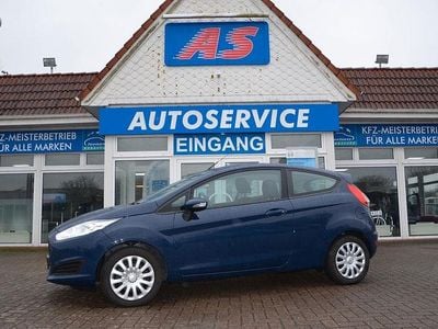 Gebraucht Ford Fiesta Trend 101 PS (74 kW) 2017 Blau Kleinwagen