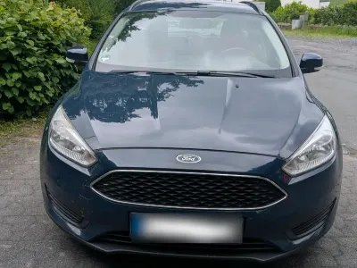 Gebraucht Ford Focus 101 PS (74 kW) 2015 Blau Kombi