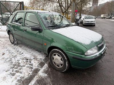 Grün Gebraucht 1997 Mazda 121 Kleinwagen | 1.480 €