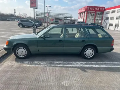 Gebraucht Mercedes E300 180 PS (132 kW) 1991 Grün Kombi