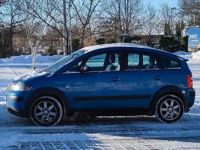 Blau Gebraucht 2004 Audi A2 Kleinwagen | 4.250 € (Etwas zu teuer)