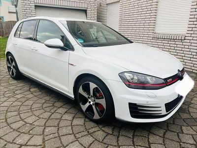 Weiß Gebraucht 2017 VW Golf VII GTI Limousine | 15.900 € (Guter Preis)