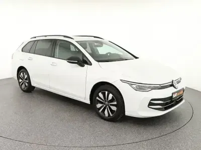 Używany VW Golf VIII Goal 150 KM (110 kW) 2025 Biały Kombi