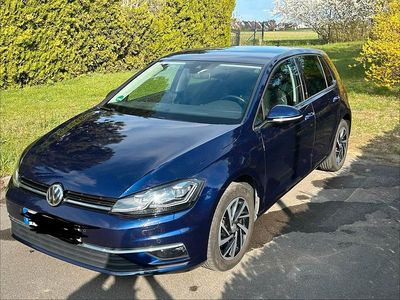 Gebraucht VW Golf VII Join 116 PS (85 kW) 2018 Blau Limousine