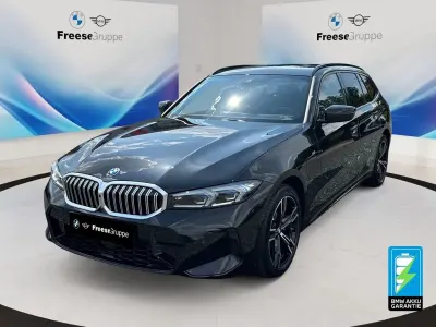 Neu BMW 330e Shadowline 292 PS (214 kW) 2026 Schwarz Limousine