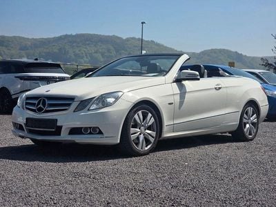 Usata Mercedes E220 170 CV (125 kW) 2011 Bianco Cabrio