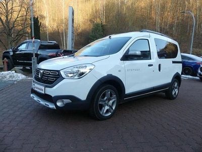 Weiß Gebraucht 2020 Dacia Dokker Stepway Van / Kleinbus | 14.990 € (Teuer)
