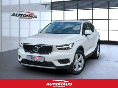 Gebraucht Volvo XC40 Momentum 163 PS (119 kW) 2022 Weiß SUV