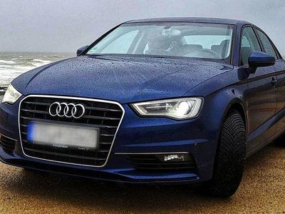 Gebraucht Audi A3 Ambiente 125 PS (91 kW) 2015 Blau Limousine