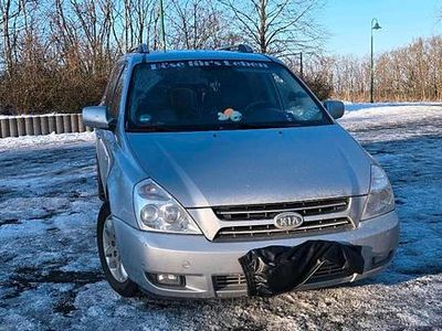 Silber Gebraucht 2009 Kia Carnival Van / Kleinbus | 2.500 € (Fairer Preis)