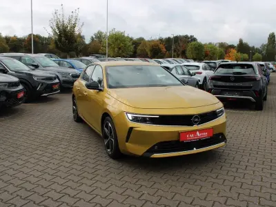 Używany Opel Astra Business 150 KM (110 kW) 2022 Żółty Hatchback