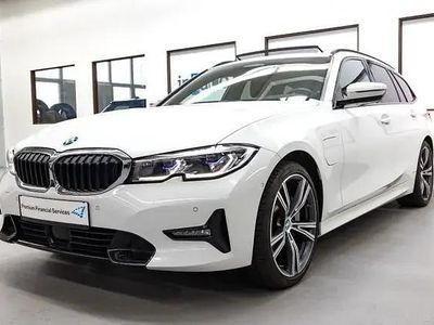 Usata BMW 330e Sport Line 292 CV (214 kW) 2021 Bianco Station wagon