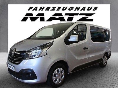 Silber Gebraucht 2018 Renault Trafic Expression Van / Kleinbus | 19.875 € (Fairer Preis)