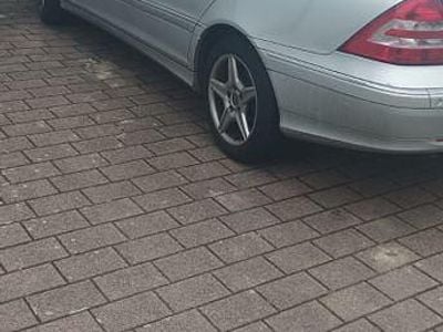 Silber Gebraucht 2005 Mercedes C230 Avantgarde Limousine | 4.300 € (Fairer Preis)