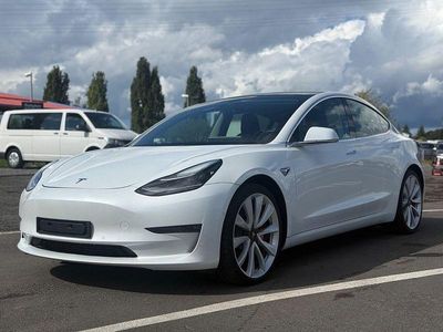 Gebraucht Tesla Model 3 339 kW (462 PS) 2019 Weiß Limousine