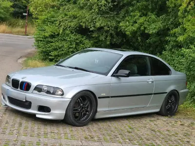 Gebraucht BMW 320 170 PS (125 kW) 2002 Silber Coupé