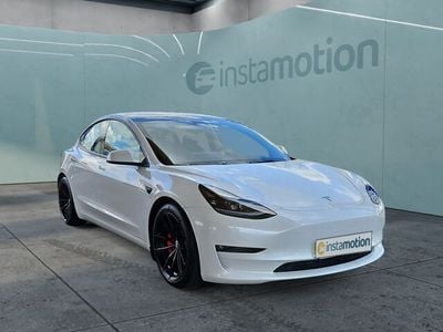 Weiß Gebraucht 2023 Tesla Model 3 Performance Limousine | 43.790 €