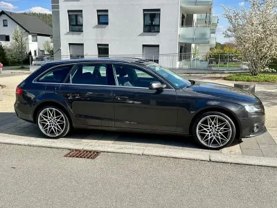 Gebraucht Audi A4 Ambition 120 PS (88 kW) 2010 Schwarz Kombi