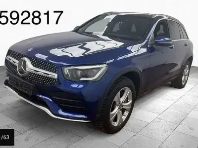 Second-hand Mercedes GLC300e AMG line 320 CP (235 kW) 2021 Albastru SUV