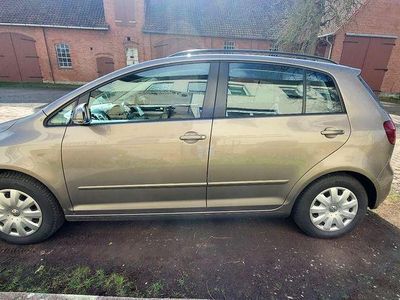 Gebraucht VW Golf Plus Cross Highline 122 PS (89 kW) 2011 Braun Van / Kleinbus