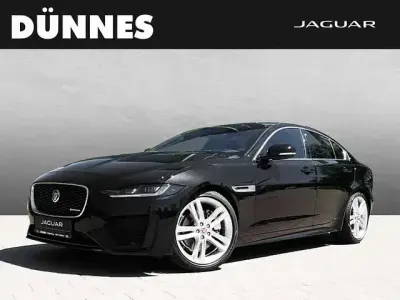 Używany Jaguar XE R-Dynamic 181 KM (133 kW) 2019 Czarny Sedan/Limuzyna