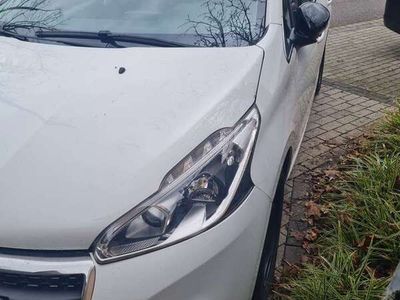 gebraucht Peugeot 208 208PureTech 110 Stop Allure