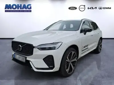 Gebraucht Volvo XC60 Plus 350 PS (257 kW) 2025 Crystal white / metallic SUV