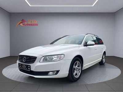 Ice white Gebraucht 2016 Volvo V70 Standard Kombi | 13.950 € (Teuer)