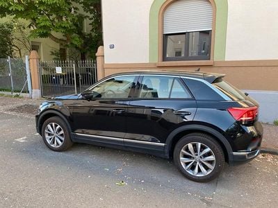 Käytetty VW T-Roc Style 115 HP (84 kW) 2019 Musta Katumaasturi