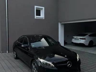 Gebraucht Mercedes C220 AMG line 170 PS (125 kW) 2017 Schwarz Limousine