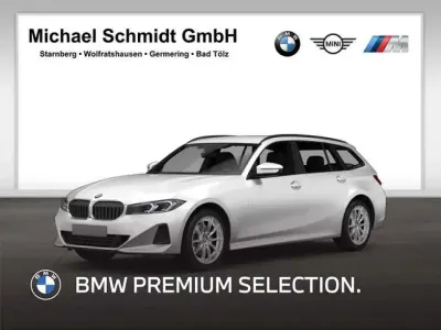 Gebraucht BMW 330 M Sport 286 PS (210 kW) 2025 Alpinweiß uni Kombi