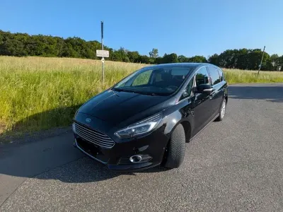 Gebraucht Ford S-MAX Titanium 179 PS (131 kW) 2017 Schwarz Van / Kleinbus