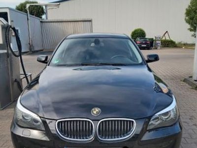 BMW 523