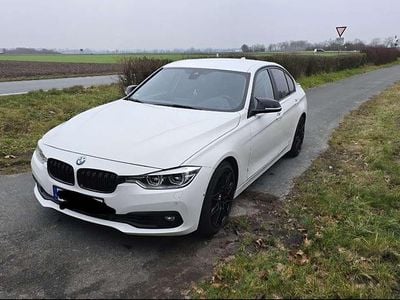 Weiß Gebraucht 2017 BMW 320 Efficient Dynamics Limousine | 17.000 € (Fairer Preis)