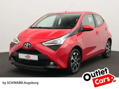 Gebraucht Toyota Aygo Connect Style 72 PS (52 kW) 2018 Rot Kleinwagen