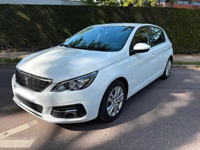 Gebraucht Peugeot 308 130 PS (95 kW) 2020 Weiß Limousine