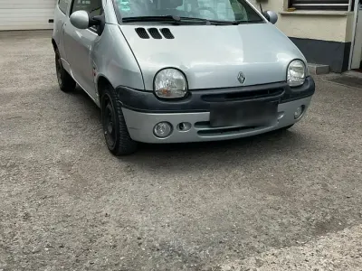 Gebraucht Renault Twingo 75 PS (55 kW) 2002 Silber Kleinwagen