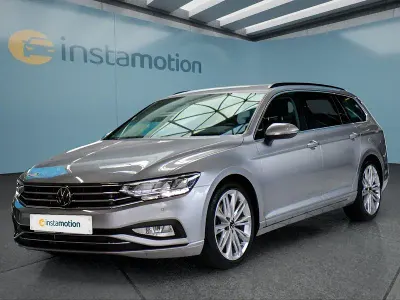 Gebraucht VW Passat 150 PS (110 kW) 2023 Silber Kombi