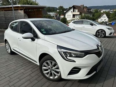 Gebraucht Renault Clio V Intens 140 PS (102 kW) 2022 Weiß Limousine