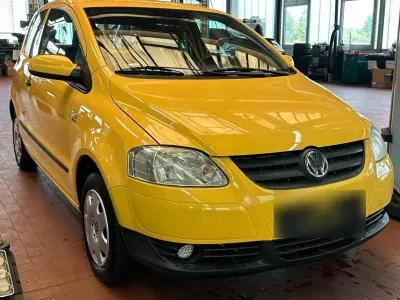 Używany VW Fox 75 KM (55 kW) 2006 Żółty Hatchback