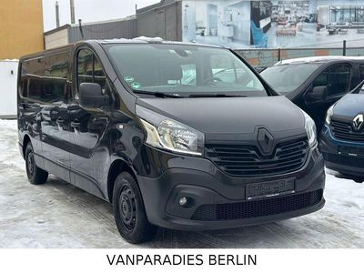 Schwarz Gebraucht 2018 Renault Trafic Komfort Van / Kleinbus | 15.600 € (Teuer)