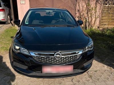 Gebraucht Opel Astra Edition 100 PS (73 kW) 2017 Schwarz Kleinwagen