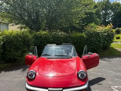 Gebraucht Alfa Romeo Spider 126 PS (92 kW) 1984 Rot Cabrio