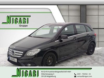 Gebraucht Mercedes B180 122 PS (89 kW) 2013 Schwarz Van / Kleinbus