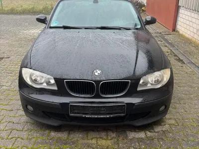 Usata BMW 118 122 CV (89 kW) 2005 Nero Utilitaria