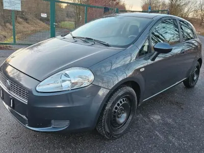 Gebraucht Fiat Punto 77 PS (56 kW) 2009 Grau Kleinwagen
