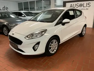 Gebraucht Ford Fiesta Cool & Connect 95 PS (69 kW) 2021 Frostweiß Kleinwagen