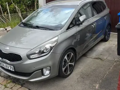 Gebraucht Kia Carens FIFA World Cup Edition 136 PS (100 kW) 2013 Grau Van / Kleinbus
