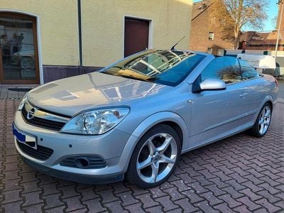 Gebraucht Opel Astra Cabriolet Cosmo 140 PS (102 kW) 2010 Silber Cabrio